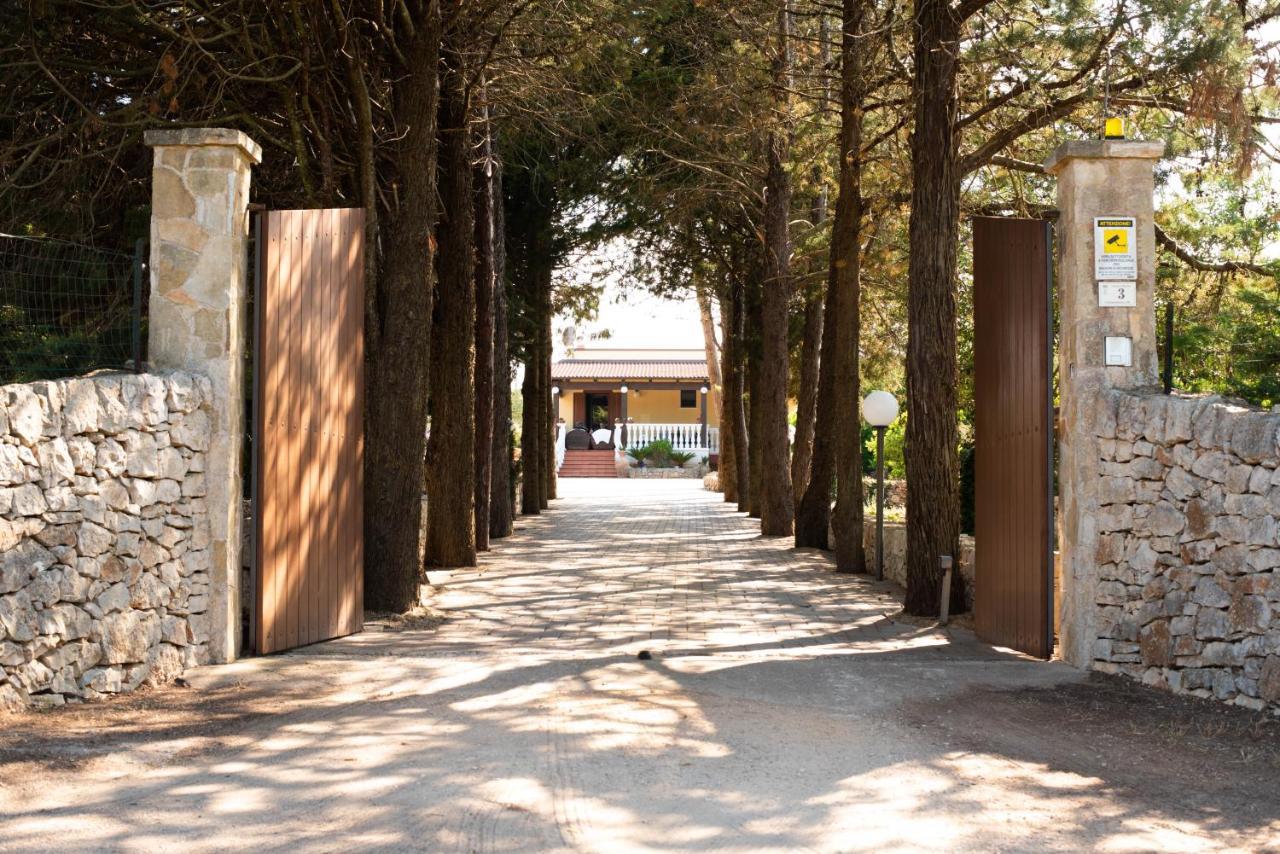 Villa Patrizia-Luxury Villa Mottola Bagian luar foto