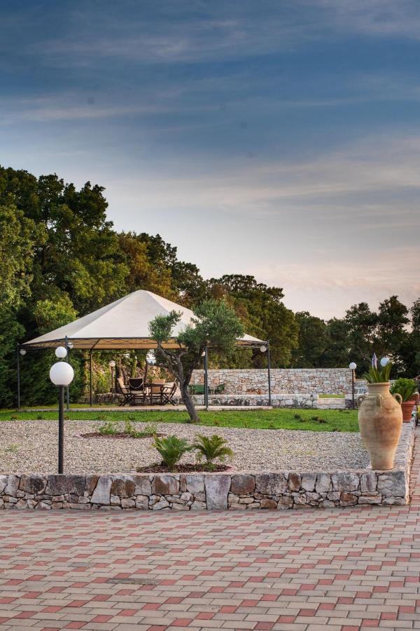 Villa Patrizia-Luxury Villa Mottola Bagian luar foto