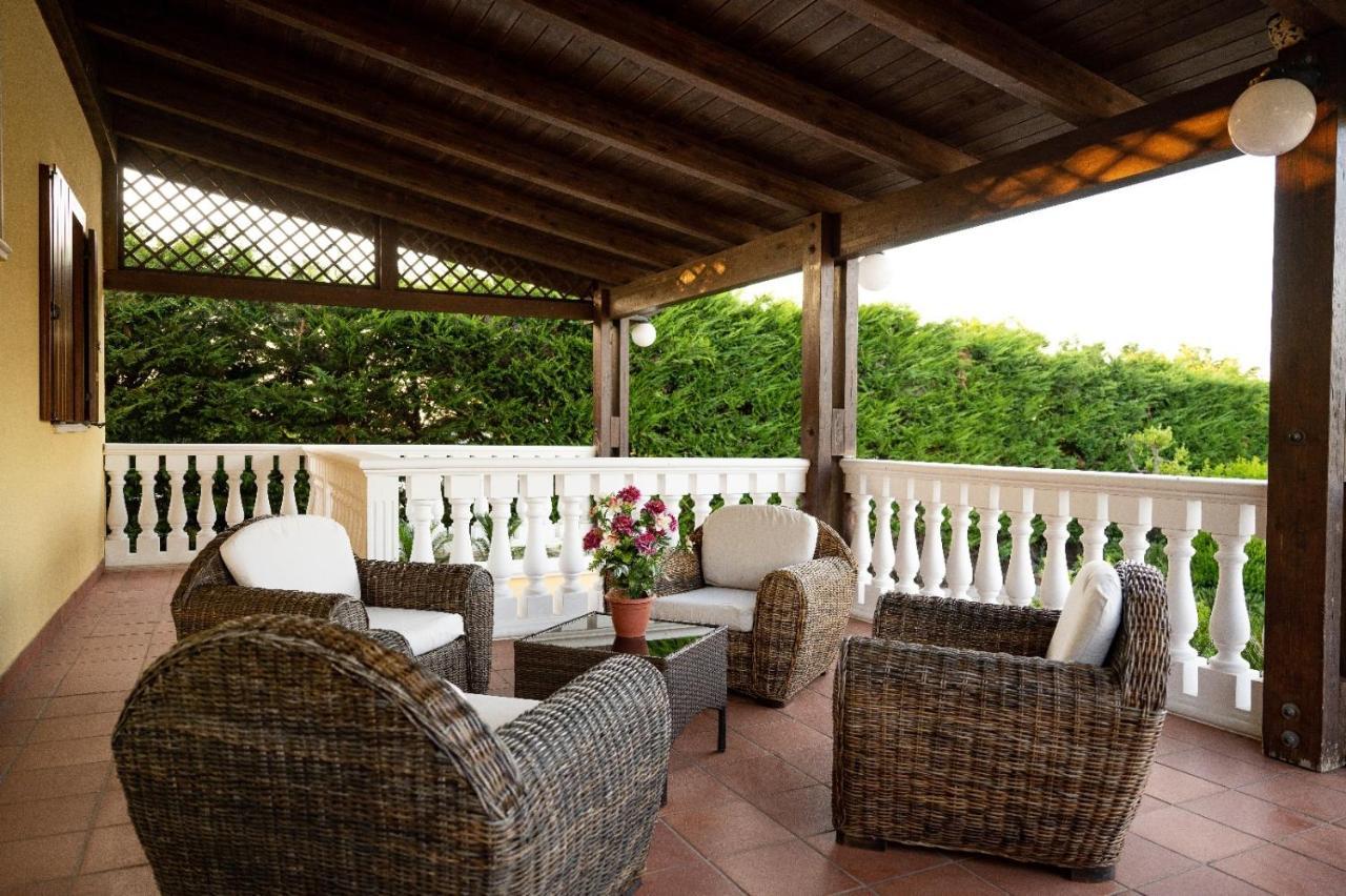 Villa Patrizia-Luxury Villa Mottola Bagian luar foto